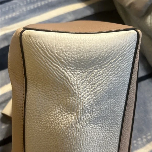 Michael Kors Tan Tote Bag - Picture 5 of 9